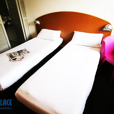 Quick Palace Szálloda